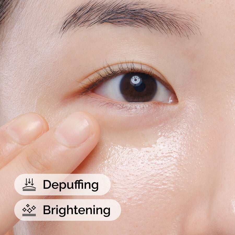 caffeine-solution-5-egcg-eye-serum-s2 ord-caffeine-solution-egcg-model-application-with-benefits.jpg
