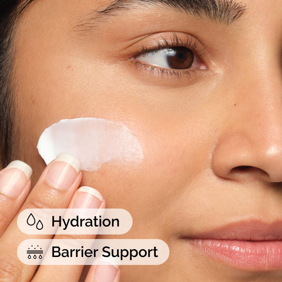natural-moisturizing-factors-ha-h4 ord-natural-moisturizing-factors-ha-model-application-with-benefits.jpg